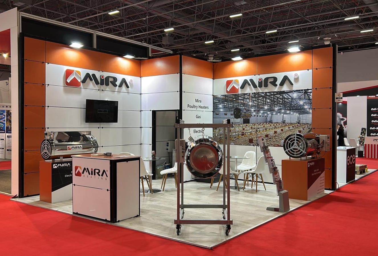 Modern poultry house heating system providing efficient temperature control in a broiler farm